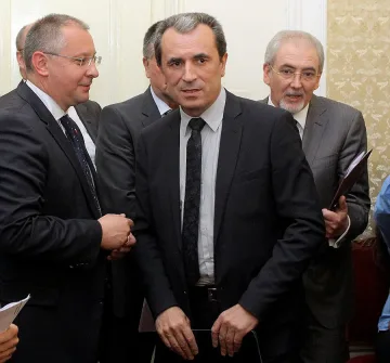 Ще спрем натиска върху бизнеса