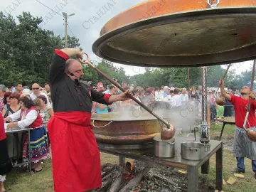 Ути сготви 3 000 порции курбан чорба