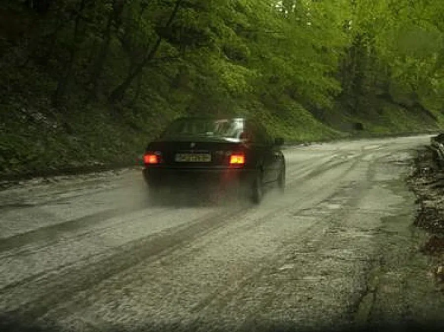 Протестиращи излизат отново край Петрохан