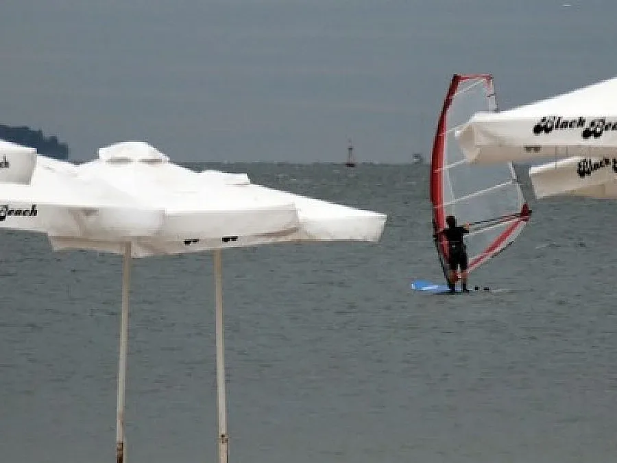 Слънчево и топло в събота 