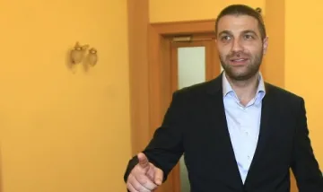 Кръстев похвали действията на летище Варна