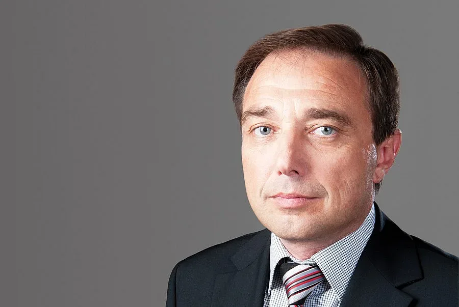 Запалиха колата на директора на Слънчев бряг