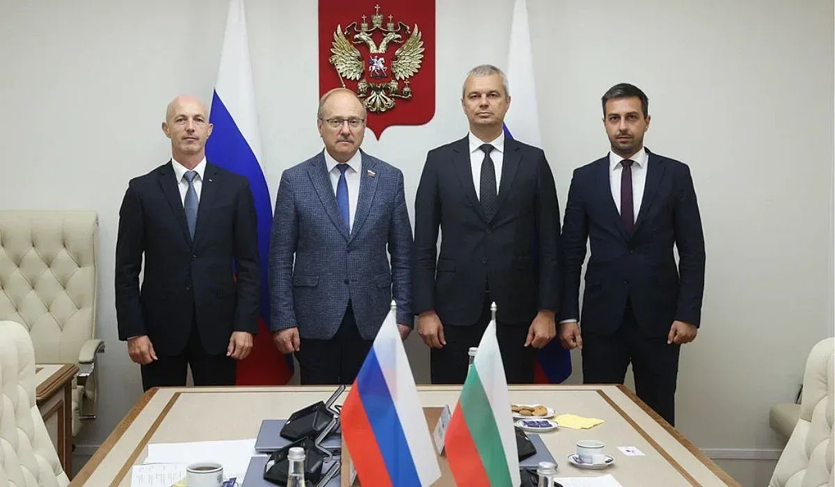 Костадинов се върна от Москва. Какво договори?