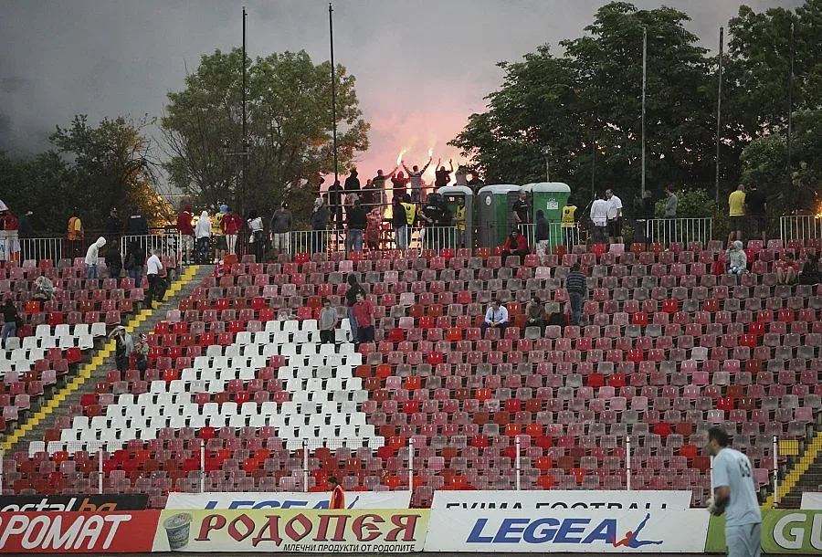 Агитка и "Титан" скачат на Майкъла