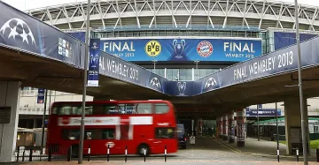 Глобиха Гьотце на паркинг