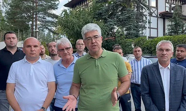 Извънредно от Папазов! Призив заради сбирките пред сараите