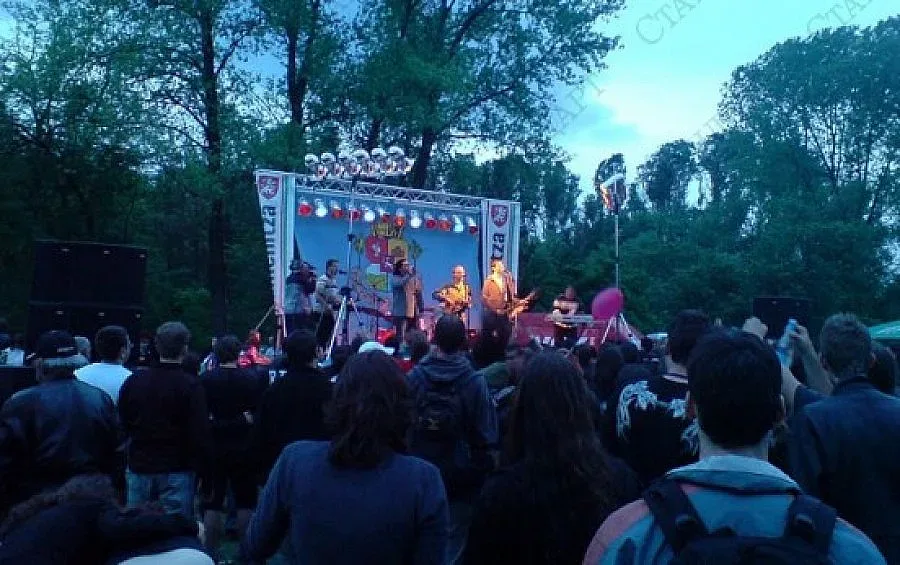 Bloodhound Gang идват в София