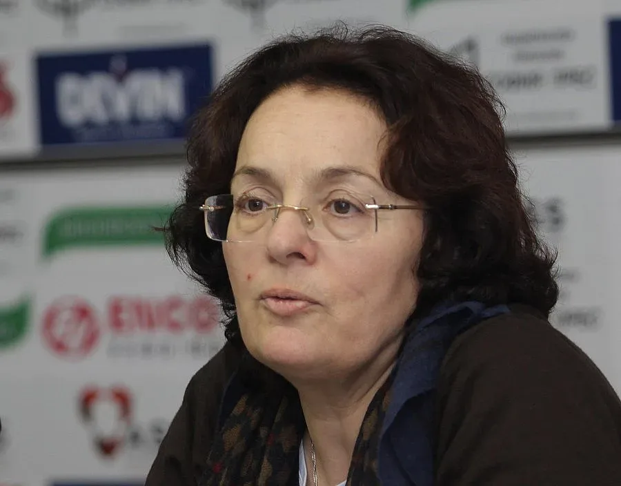 Румяна Коларова: С процедурни хватки и 120 депутати стигат