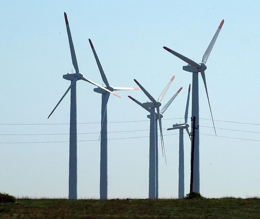 Натискат заводите да купуват зелена енергия