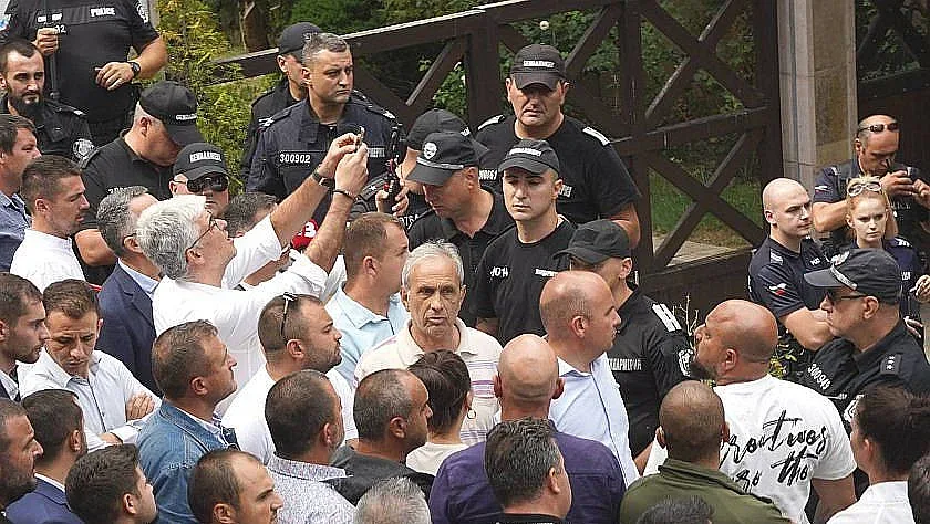 Нова акция на деребеите на Доган в Бояна