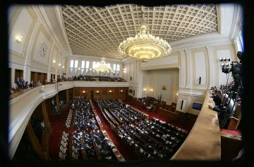 Редят правилника на парламента