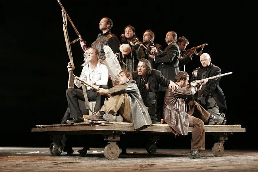 200 пъти "Хъшове"