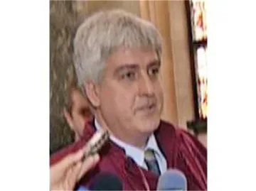 Зверски пребиха топ прокурор