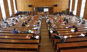 "Заточеници" на Яворов мъчи зрелостниците