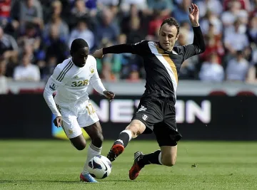 Бербатов е играч на сезона, според двама журналисти на Guardian