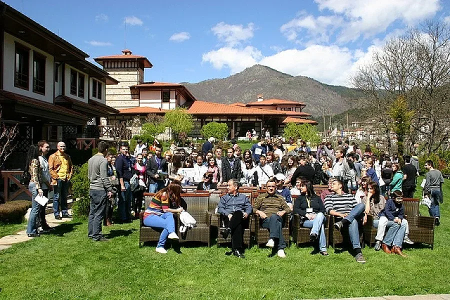 Приемат без изпит талантливи програмисти