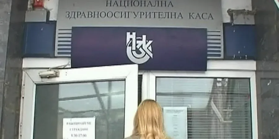 11 хиляди следят джипито си в нета