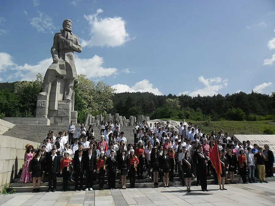 Кърджалийски ученици положиха Ботева клетва в Калофер