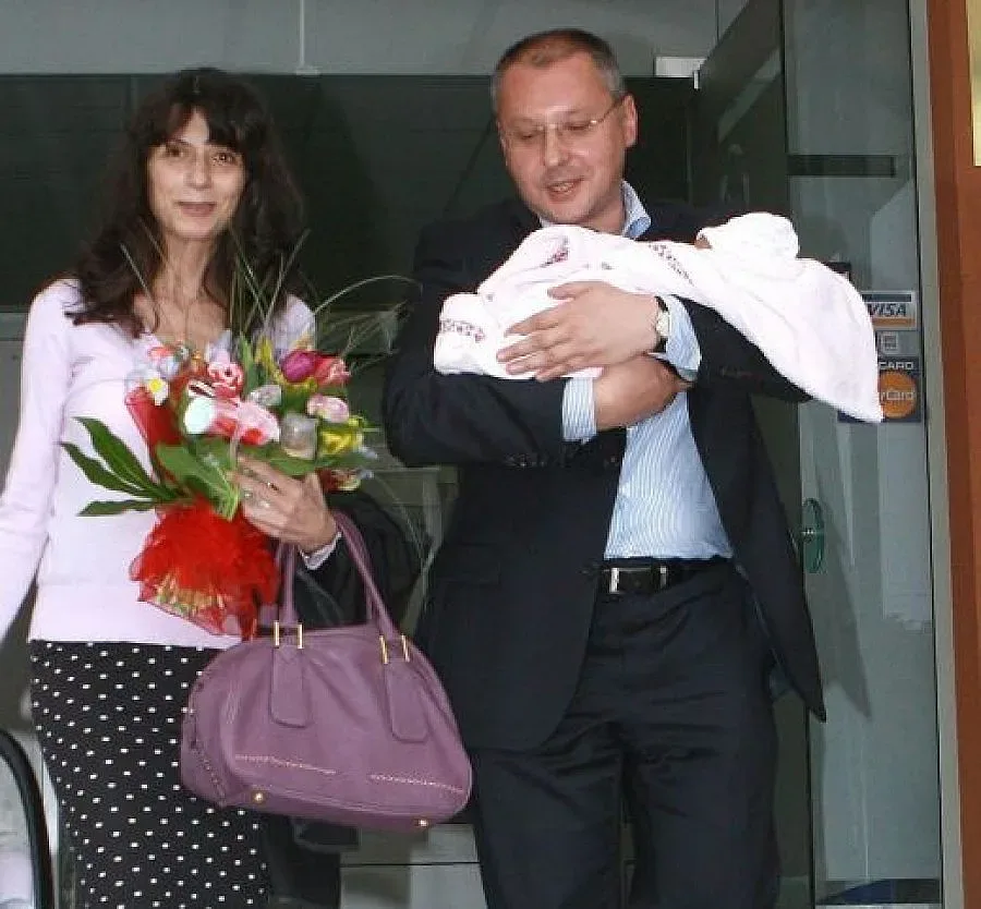 Сергей и Моника се венчаха тайно