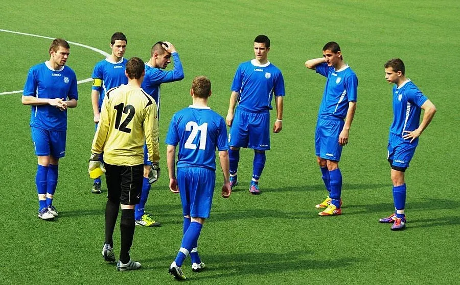 Юношите на Черноморец с разгромна победа