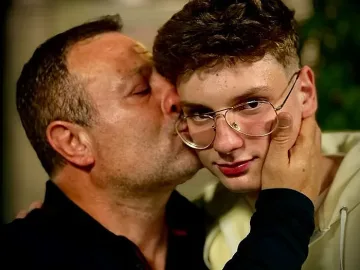 Рачков ридае! Тежка раздяла в дома