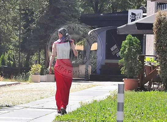 Виктория Петрова събра погледите! Къде я хванаха