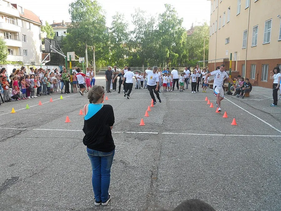 Хлапета и родители спортуваха заедно