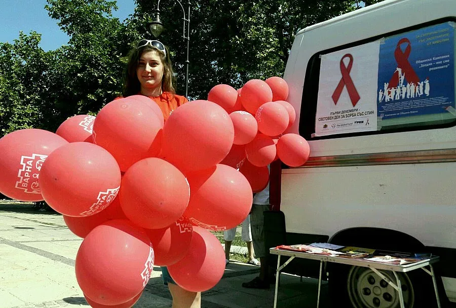 Факелно шествие ще почете жертвите на СПИН