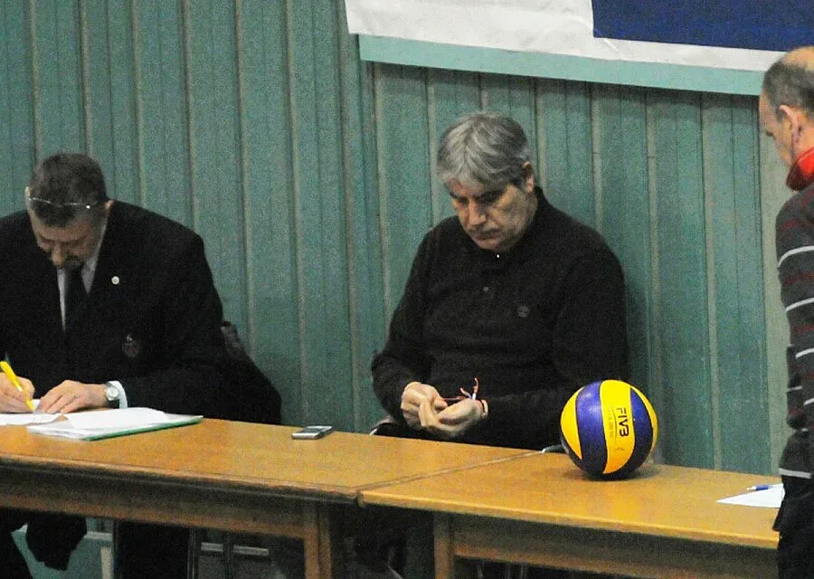 Националите по волейбол започнаха сезона със загуба