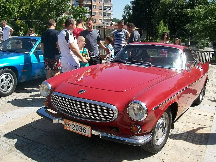 „Дами от третата възраст" на четири колела омаяха ценители