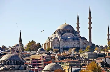 Моловете в Истанбул колкото Люксембург