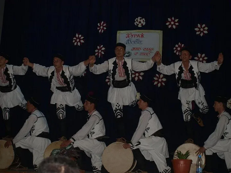 С концерти и театър събраха 5000 лв. за болен младеж