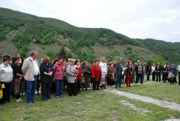 Социалисти почетоха паметта на убити партизани