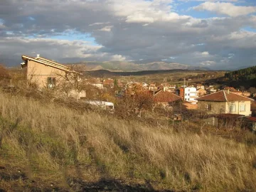 Села пълни с граждани, стават градски квартали