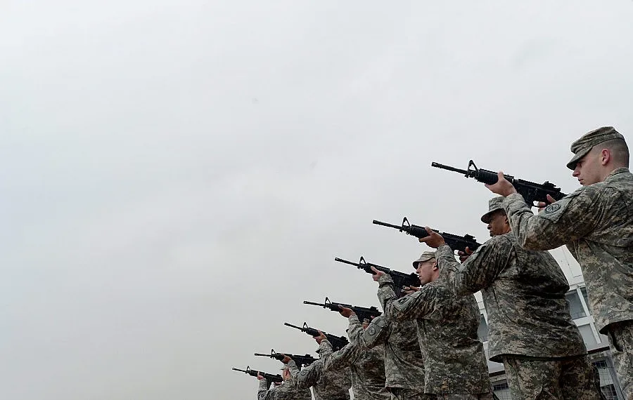 200 US морски пехотинци пазят дипломати в Либия