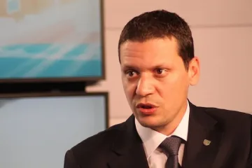Войник в редиците на "Атака"