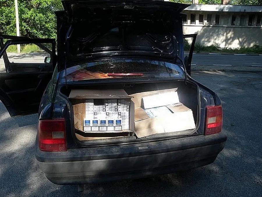 Бандити търгуват с нелегални цигари