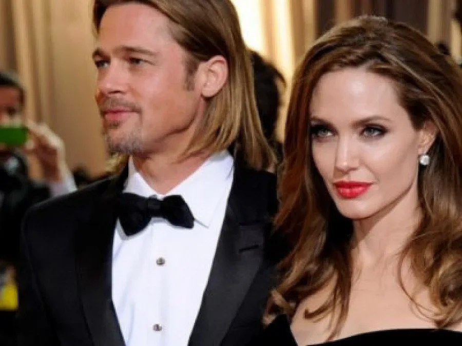 Джоли продължава с операциите