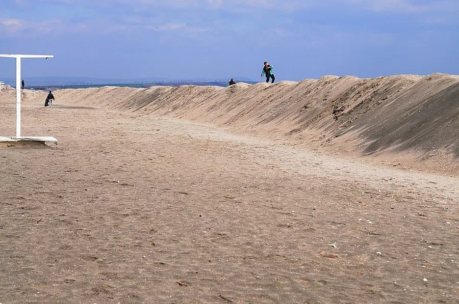 Джо Лин Търнър взривява Бургас на Джулая