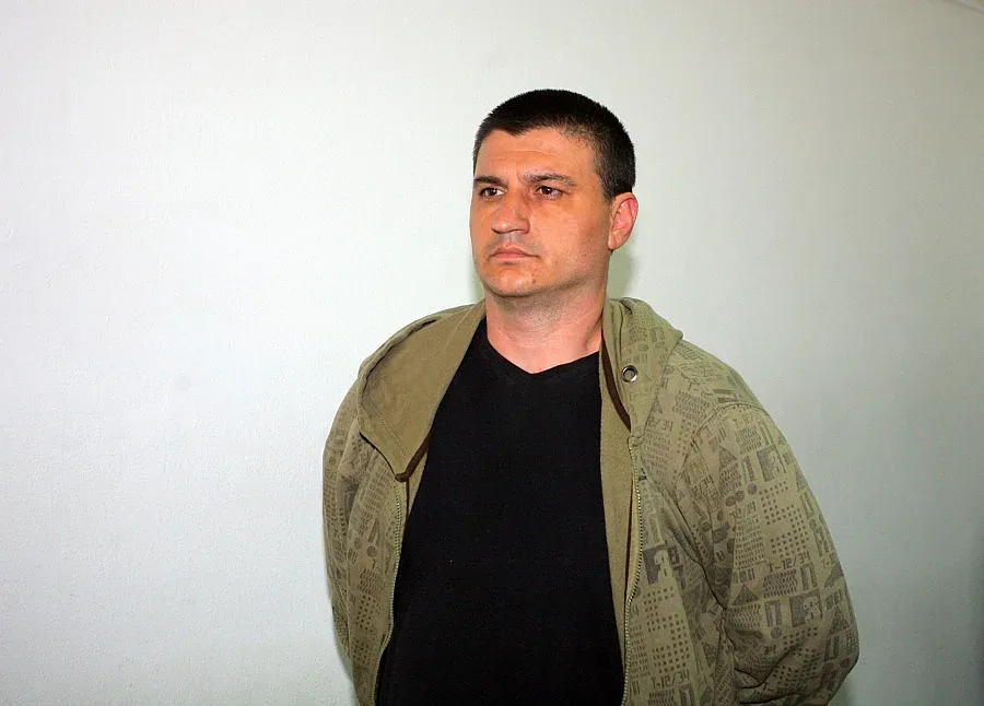 Отец Иван приюти нападателя на Костов