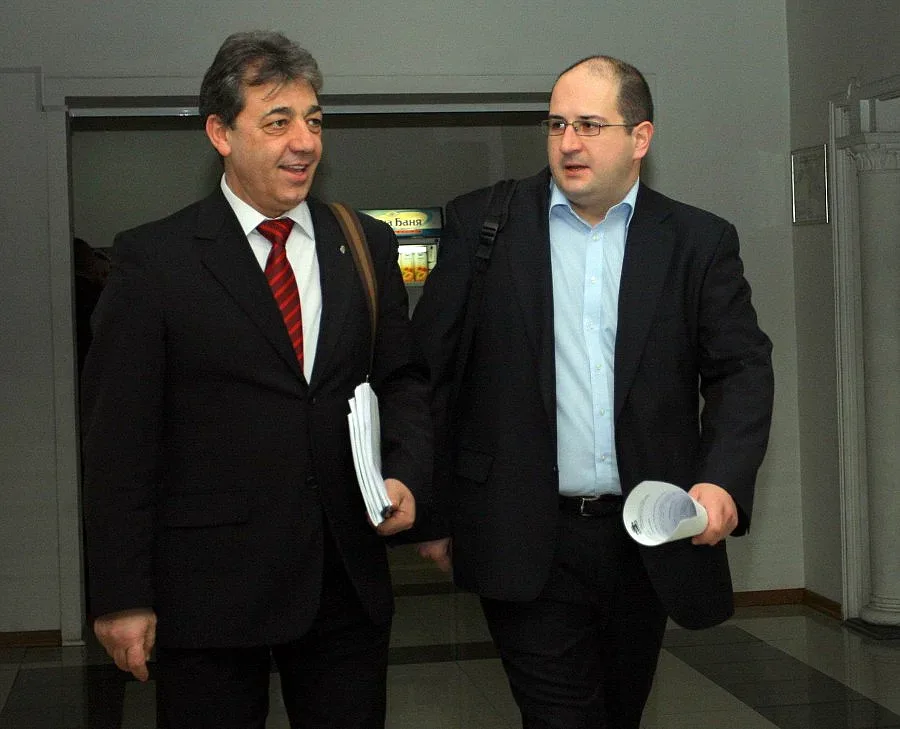 Стига възкръсване, шансът е в младите