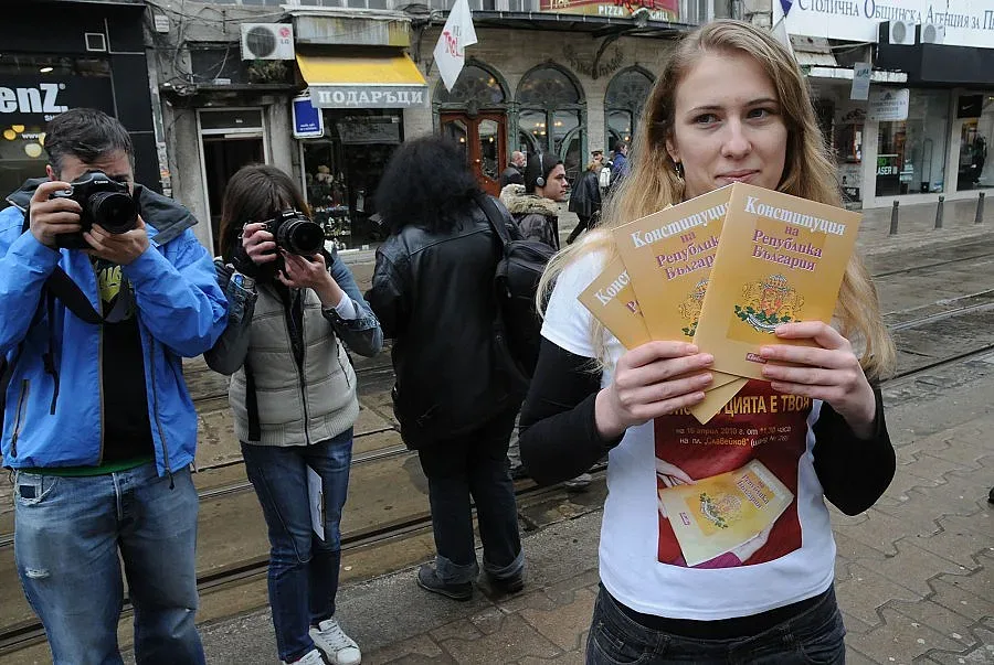 Новият парламент трябва да бъде свикан до месец