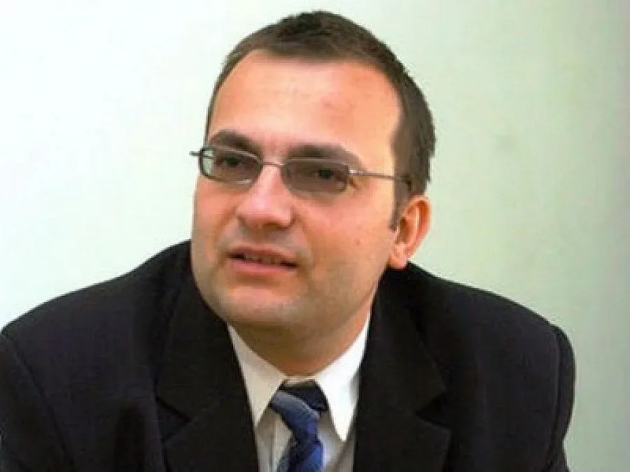 Десните с нова партия