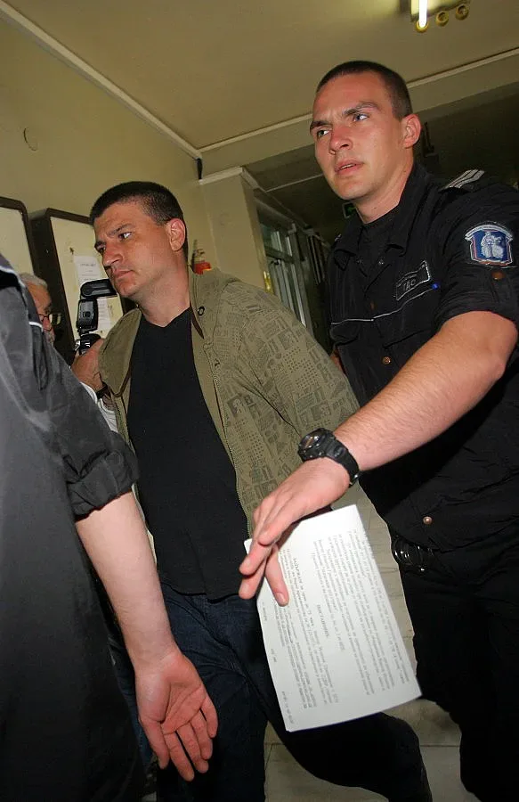 Трогнат съдия помилва нападателя на Костов
