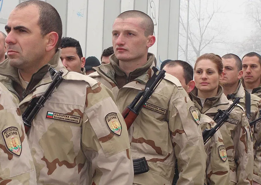 И войниците ни на мисия гласуваха