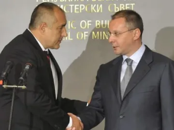 Червен пробив в 12 области