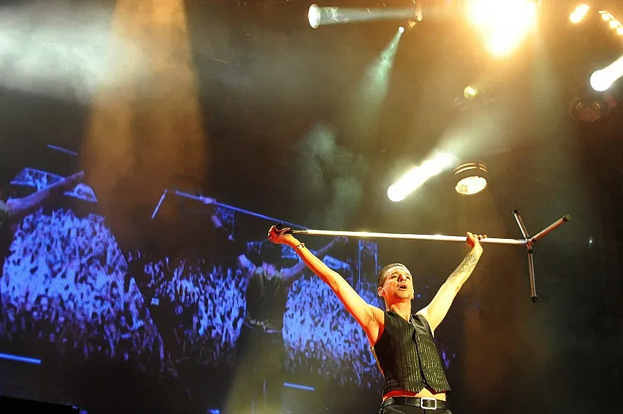 30 000 гласуваха за "Депеш мод"