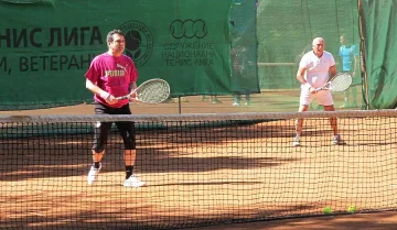 Босът на "Локо" (Сф) стигна полуфинал на турнира Diplomat outdoor doubles