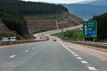 Банда краде от магистрала "Струма"