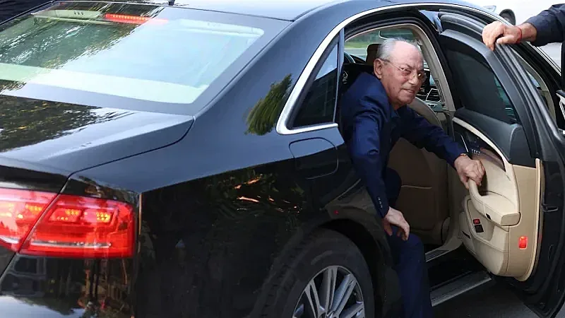 Топ анализатор разкри как Доган ползва ДПС като частна фирма